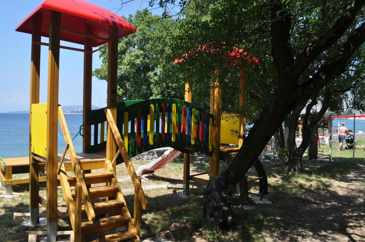Mobile Home Nebo Luxus Klenovica Exterior foto