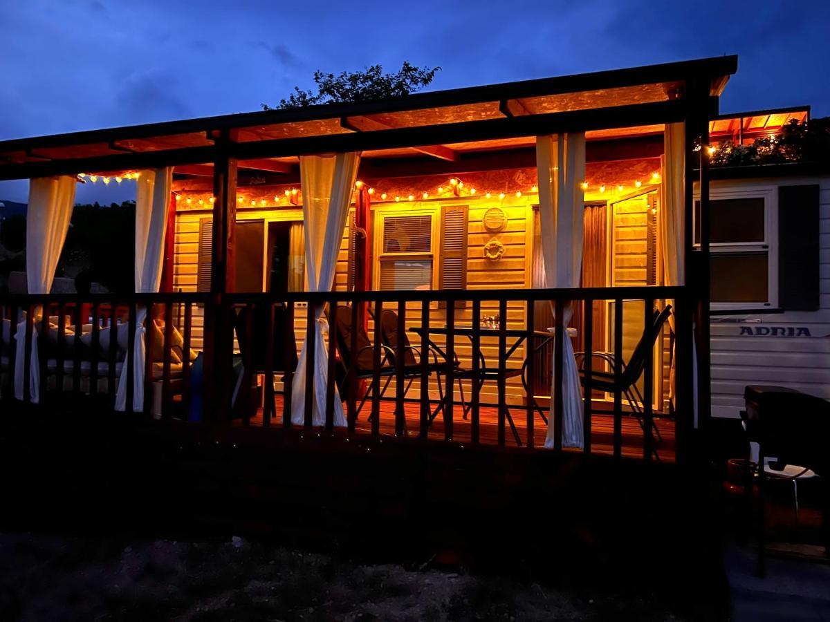 Mobile Home Nebo Luxus Klenovica Exterior foto